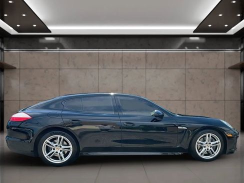 Used 2012 Porsche Panamera 4 image 8