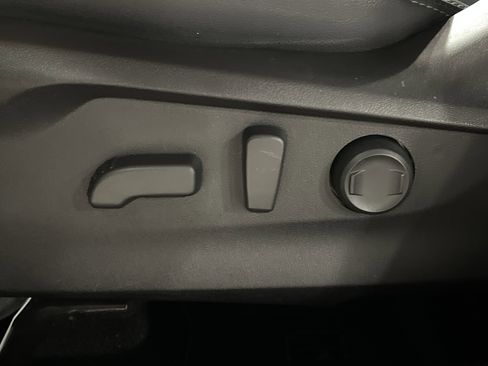 Used 2021 Subaru Forester Touring image 11