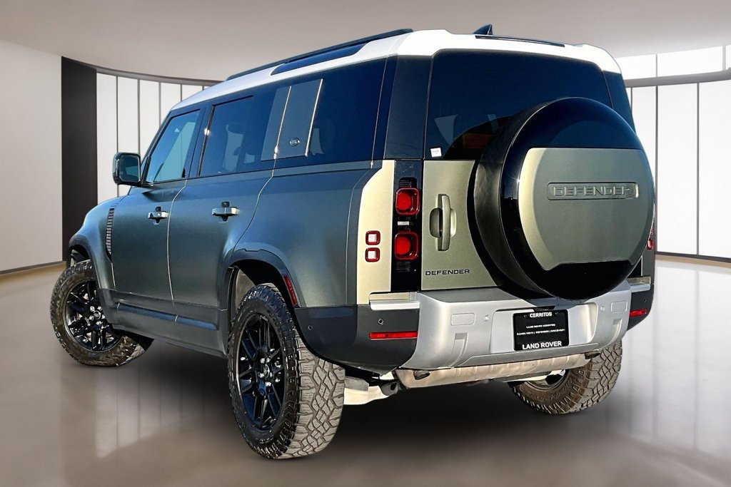 Certified 2024 Land Rover Defender 110 S AWD/4WD image 4