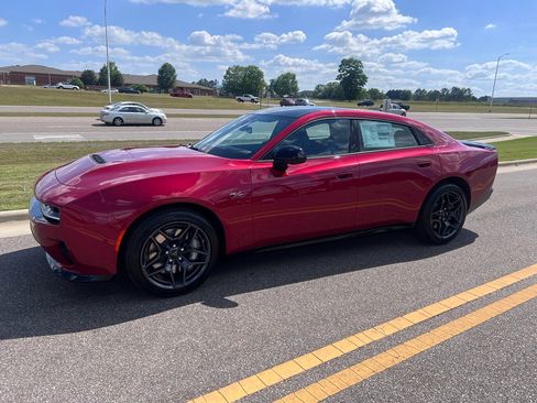 New 2026 Dodge Charger R/T AWD/4WD image 9