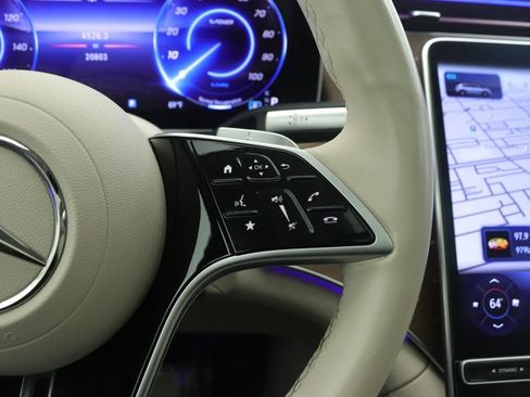 Certified 2023 Mercedes-Benz EQS 450+ SUV image 12