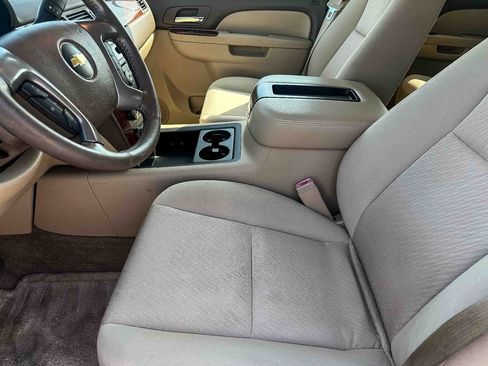 Used 2013 Chevrolet Avalanche LS w/ Texas Edition image 13