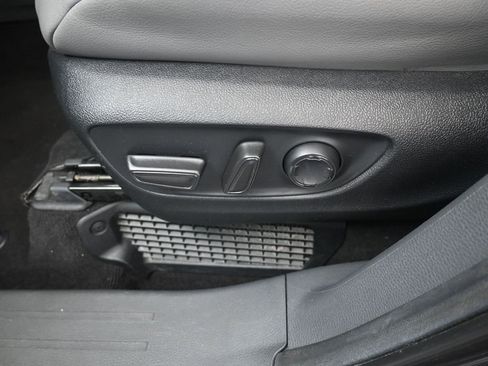 Used 2024 Toyota Sienna XLE image 14