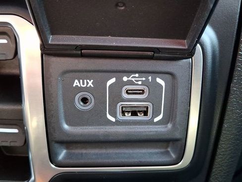 Used 2022 Jeep Wrangler Unlimited Rubicon image 23