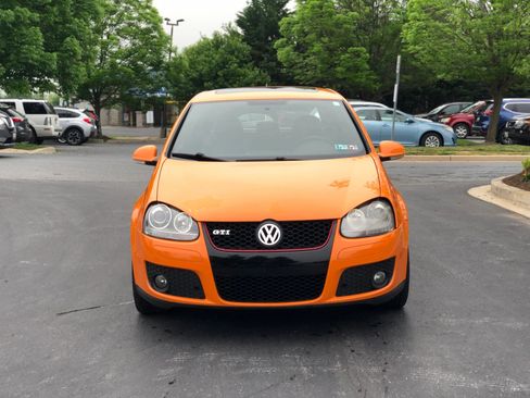 Used 2007 Volkswagen Golf 2-Door image 3