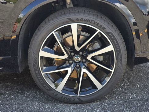 Used 2023 Volvo XC90 B6 Plus w/ Protection Package Premier AWD/4WD image 11