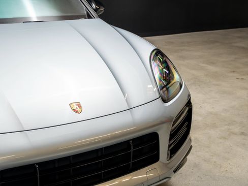 Certified 2022 Porsche Cayenne GTS AWD/4WD image 11