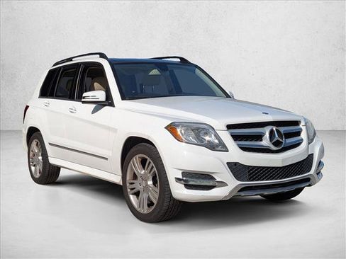 Used 2013 Mercedes-Benz GLK 350 4MATIC image 3