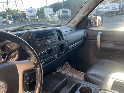 Used 2007 GMC Sierra 1500 SLE w/ Max Trailering Pack AWD/4WD image 10