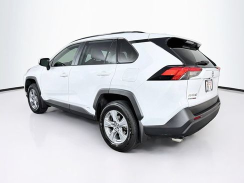 Used 2025 Toyota RAV4 XLE AWD/4WD image 6