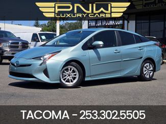 Used 2017 Toyota Prius Four w/ Premium Convenience Package FWD video 1