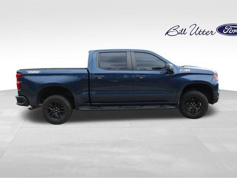 Used 2022 Chevrolet Silverado 1500 Custom Trail Boss w/ LPO, Dark Essentials Package image 4
