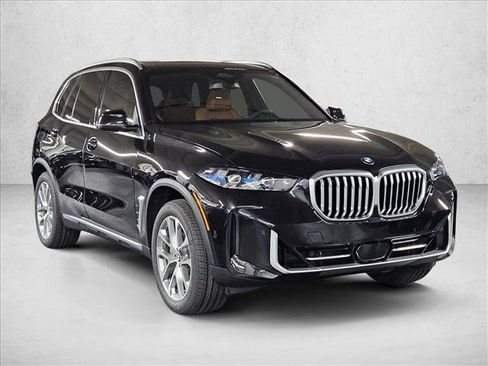 Used 2026 BMW X5 sDrive40i w/ Parking Assistance Package RWD image 3