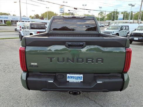 Used 2022 Toyota Tundra SR5 w/ SR5 Premium Package AWD/4WD image 5