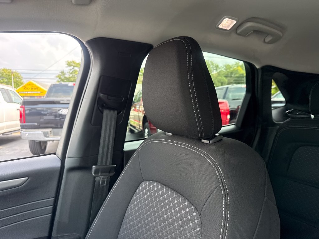 Used 2025 Ford Escape Active AWD/4WD image 35