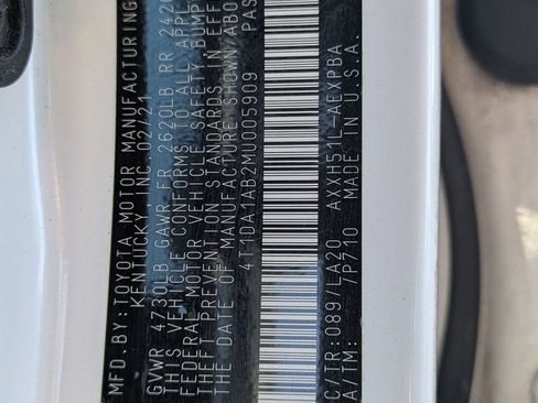 Used 2021 Toyota Avalon Limited image 34