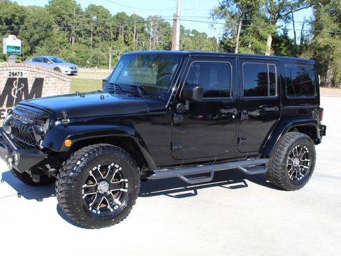 Used 2016 Jeep Wrangler Unlimited Sport w/ Connectivity Group image 20