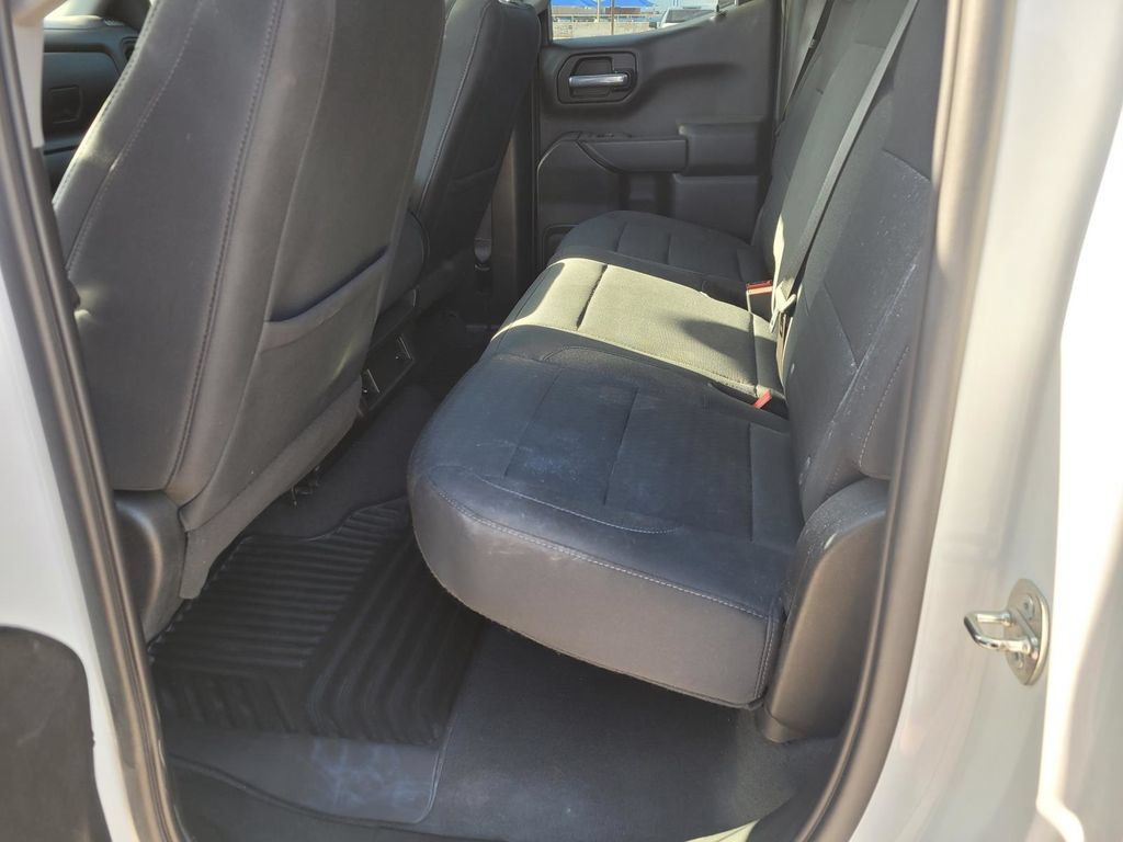 Used 2023 Chevrolet Silverado 1500 Custom RWD image 3