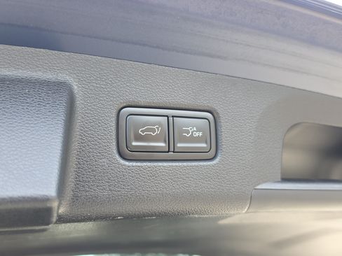 Used 2024 Kia Telluride SX w/ Towing Package FWD image 10