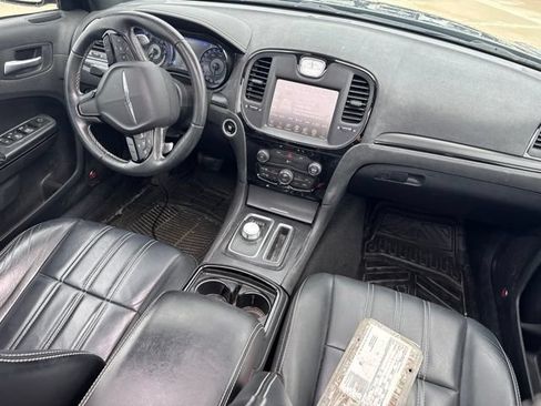 Used 2015 Chrysler 300 S AWD/4WD image 9