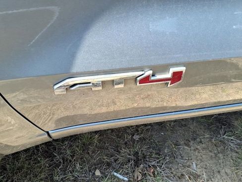 Used 2023 GMC Canyon AT4 w/ Technology Package image 12