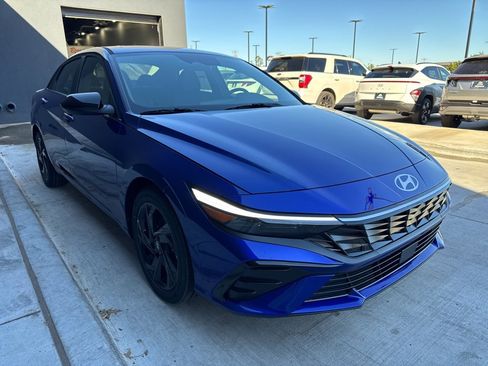 New 2026 Hyundai Elantra SEL Sport image 3