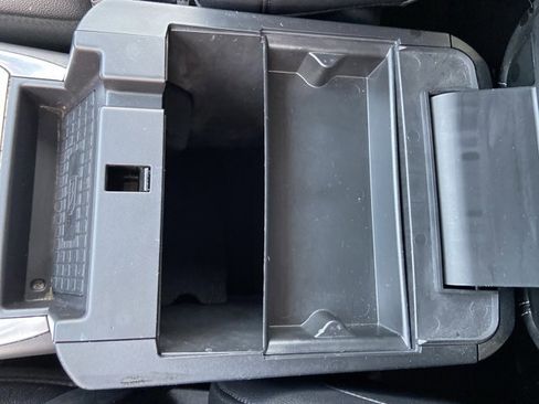 Used 2023 Ford Explorer Limited image 42