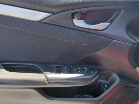 Used 2018 Honda Civic EX-T image 11