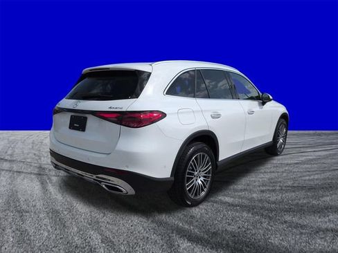 Used 2026 Mercedes-Benz GLC 300 4MATIC image 4