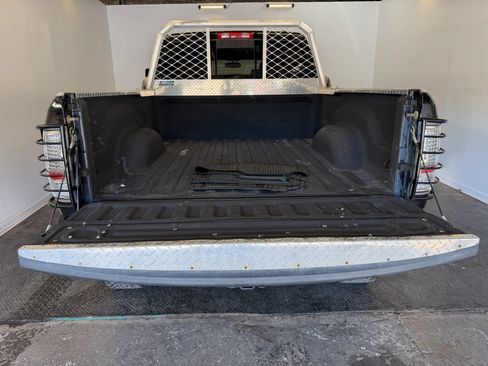 Used 2010 Dodge Ram 2500 Truck SLT w/ Technology Group AWD/4WD image 8