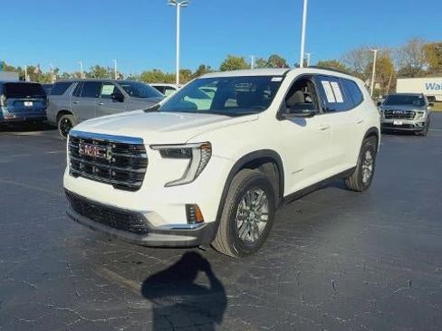 Used 2025 GMC Acadia Elevation image 4