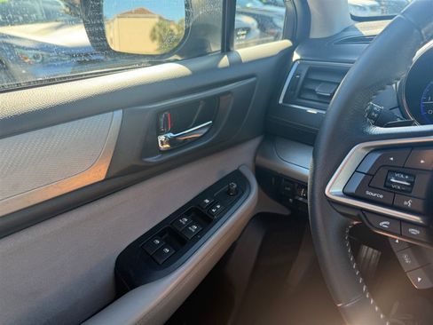 Used 2018 Subaru Outback 2.5i Premium image 22