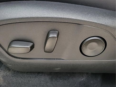 New 2026 GMC Acadia AT4 w/ Luxury Package image 15