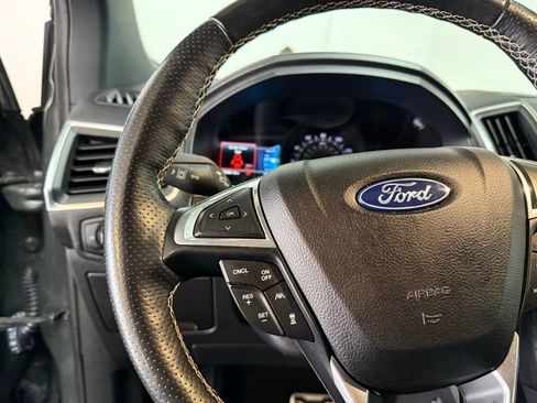 Certified 2022 Ford Edge ST w/ Equipment Group 401A image 32