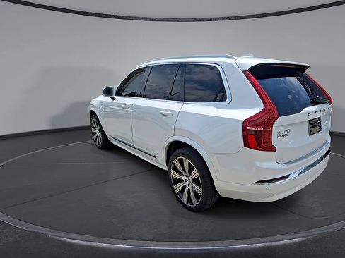 Certified 2025 Volvo XC90 T8 Ultra w/ Protection Package Premier AWD/4WD image 28