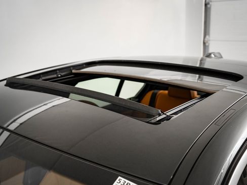 Used 2024 BMW 330i xDrive Sedan w/ Premium Package image 14