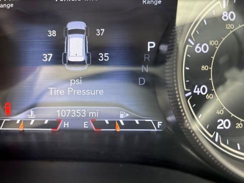 Used 2019 Jeep Cherokee Trailhawk w/ Comfort/Convenience Group image 14