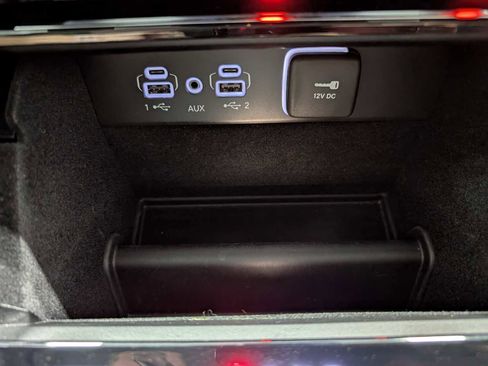 Used 2022 Jeep Grand Cherokee Limited image 34