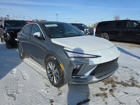 New 2026 Buick Envista Avenir image 2