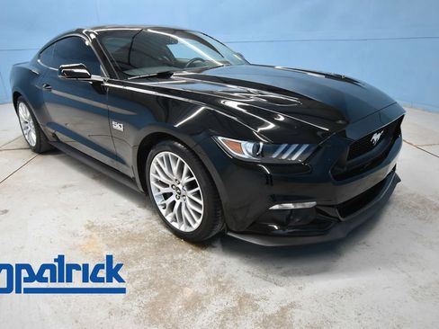 Used 2017 Ford Mustang GT Premium w/ GT Performance Package RWD image 1