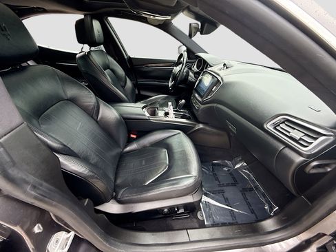 Used 2017 Maserati Ghibli image 33