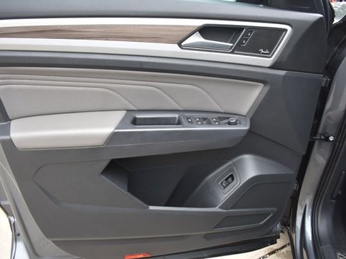 Used 2021 Volkswagen Atlas SEL Premium AWD/4WD image 12