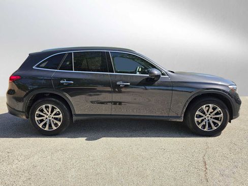 New 2026 Mercedes-Benz GLC 300 4MATIC image 2