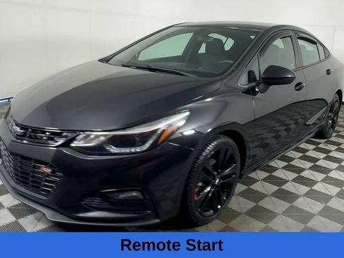 Used 2017 Chevrolet Cruze LT w/ Sun And Sound Package FWD image 6