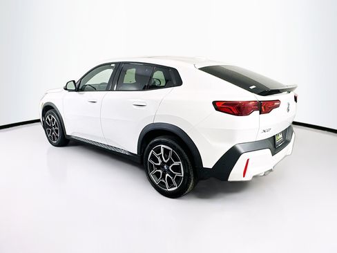 Used 2026 BMW X2 xDrive28i AWD/4WD image 5