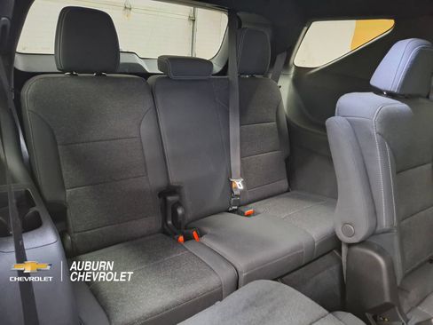 Used 2025 Chevrolet Traverse LT w/ Driver Confidence Package FWD image 20