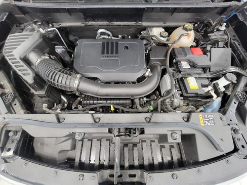 Certified 2023 GMC Acadia SLE w/ Driver Convenience Package image 8