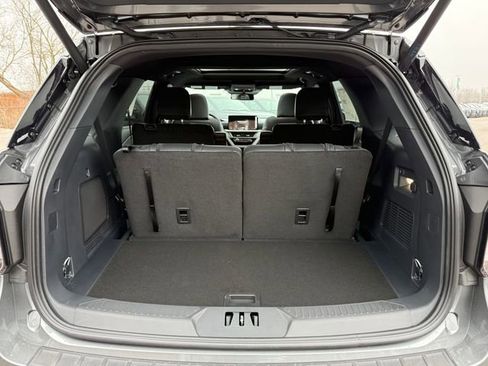 New 2026 Ford Explorer ST-Line w/ ST-Line Street Pack image 5