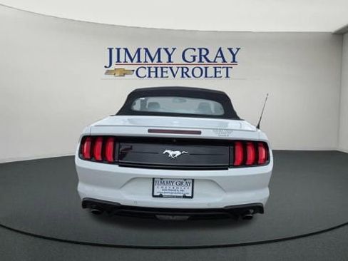 Used 2020 Ford Mustang Premium image 4