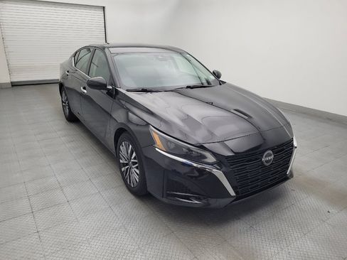 Used 2023 Nissan Altima 2.5 SV FWD image 13